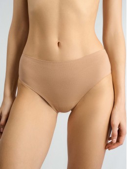 Женские бесшовные трусы стринги-танга бежевые 5059WDV