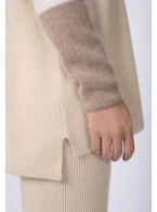 Джемпер с V-образным вырезом Marc Andre Creative Hues W24-00CH0516